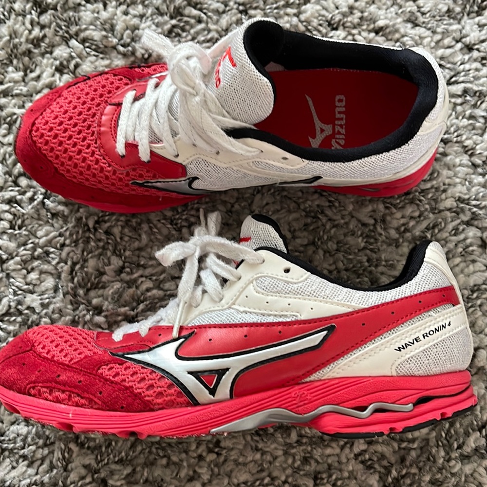 Mizuno wave Ronin 4 size 7